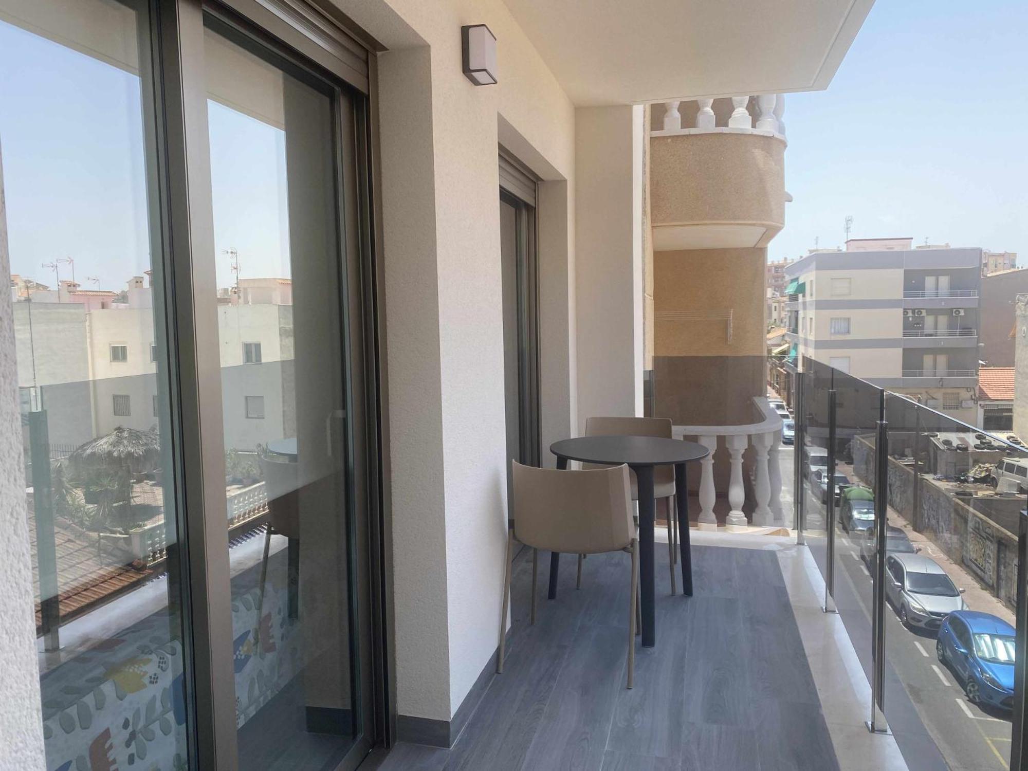 Moderno Apartamento A 200M De La Playa Торевьиа Экстерьер фото