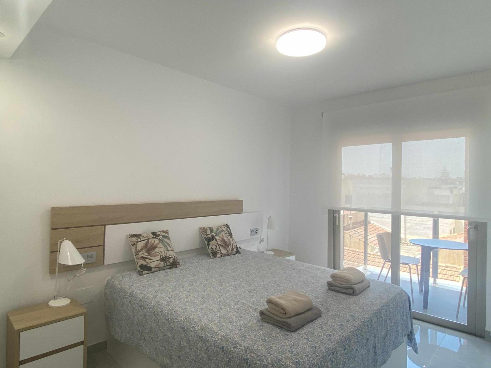 Moderno Apartamento A 200M De La Playa Торевьиа Экстерьер фото