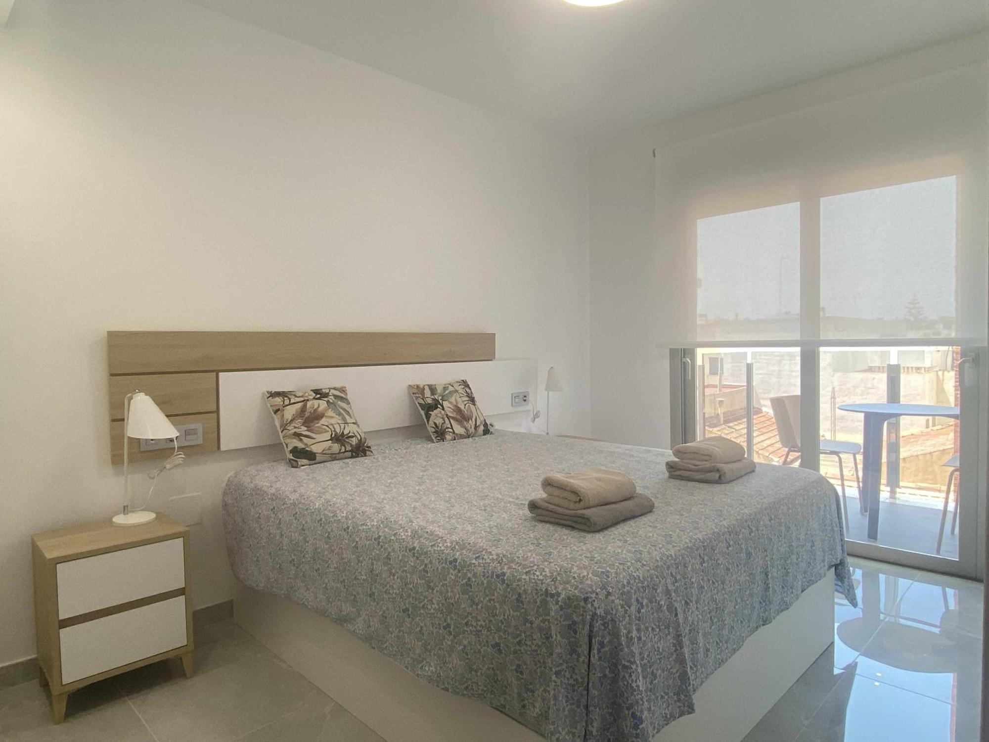 Moderno Apartamento A 200M De La Playa Торевьиа Экстерьер фото